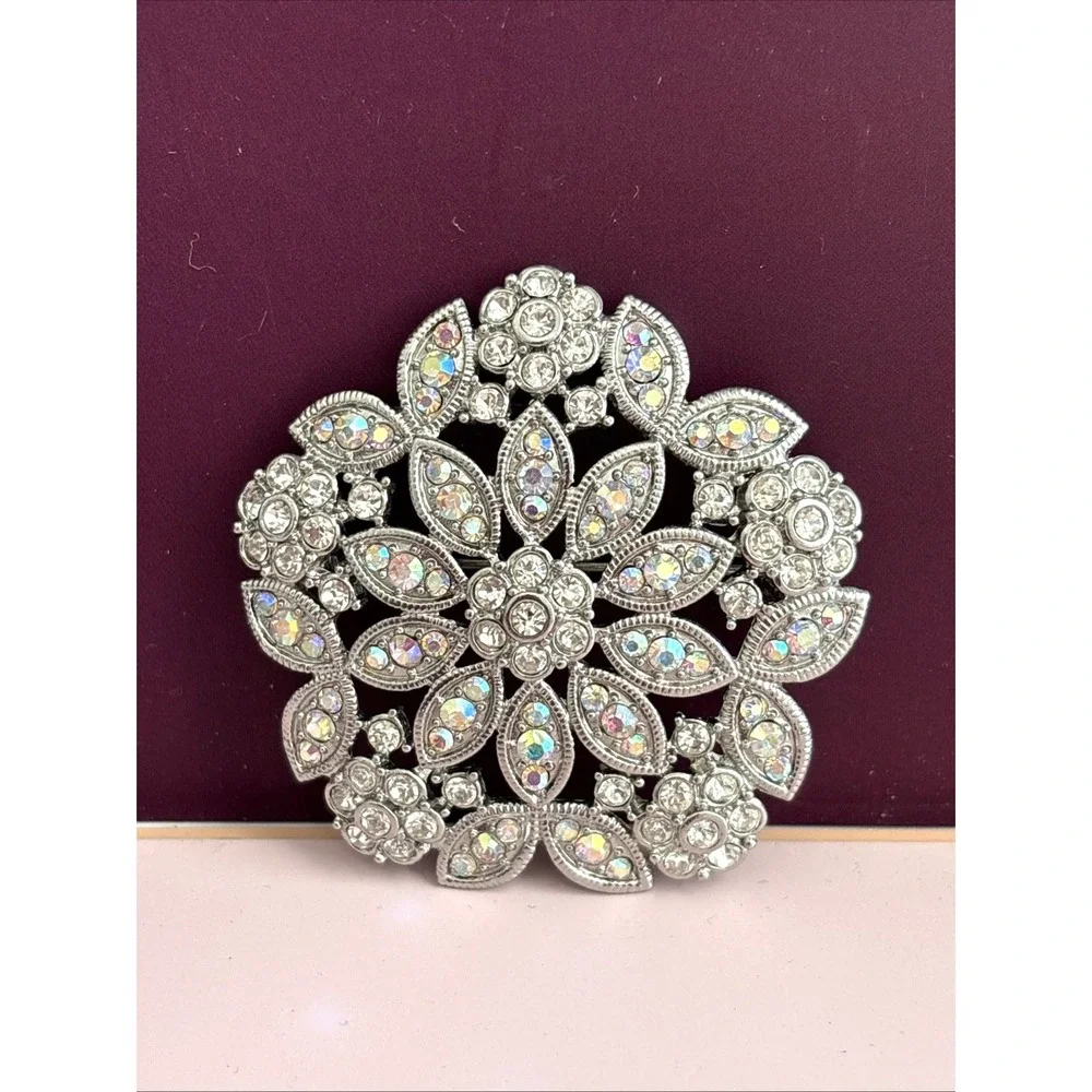 Vintage Monet Aurora Borealis Brooch Star Burst Flower Signed Rhinestone Pin 2